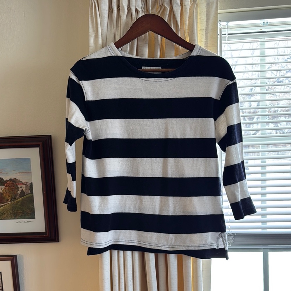 Striped Navy Blue and White Long 3/4 Sleeve Shirt, size S.